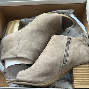 BAMBOO Women's Taupe Ankle Booties